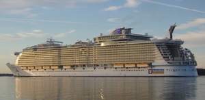 Oasis of the Seas.jpg